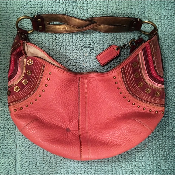 Coach ✨ Rose & Gold Hobo Purse 🌸 - Picture 2 of 5